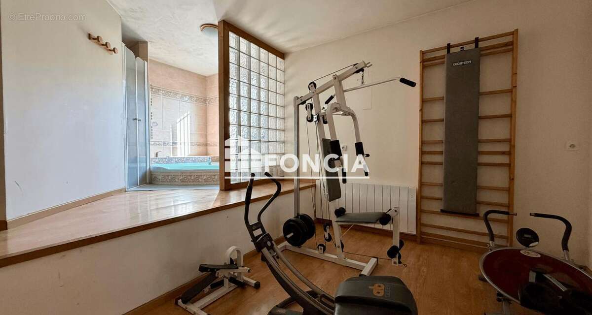 Maison à MONTBONNOT-SAINT-MARTIN