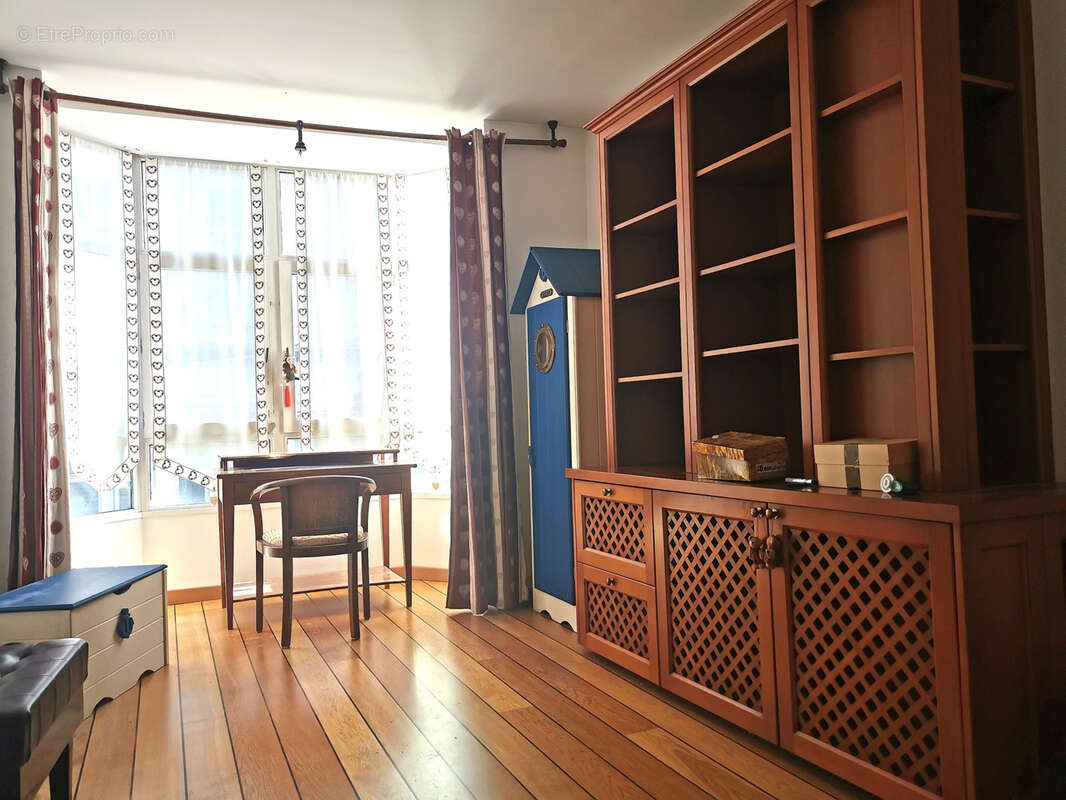 T4 de Standing - photo 6