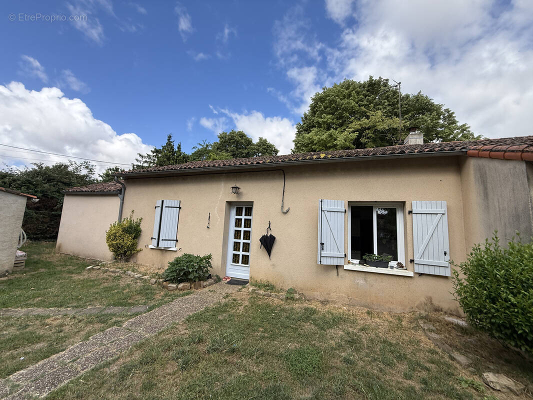 Maison à LA VILLEDIEU-DU-CLAIN