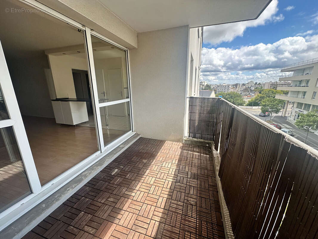 T3 de 75 m²  - Résidence de standing des années 2000 (St-Brieuc) - photo 11