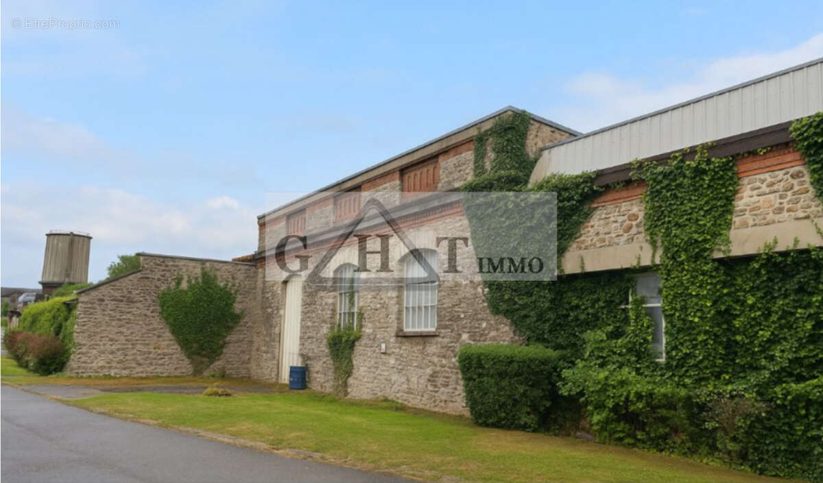 Commerce à SAINT-FARGEAU-PONTHIERRY