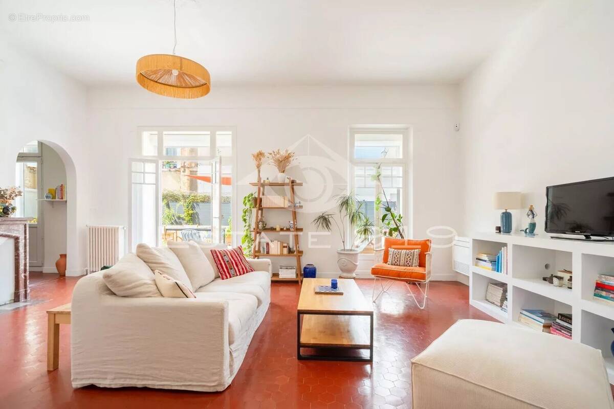 Art déco & terrasse de 47m2 – Proche Longchamp - photo 2