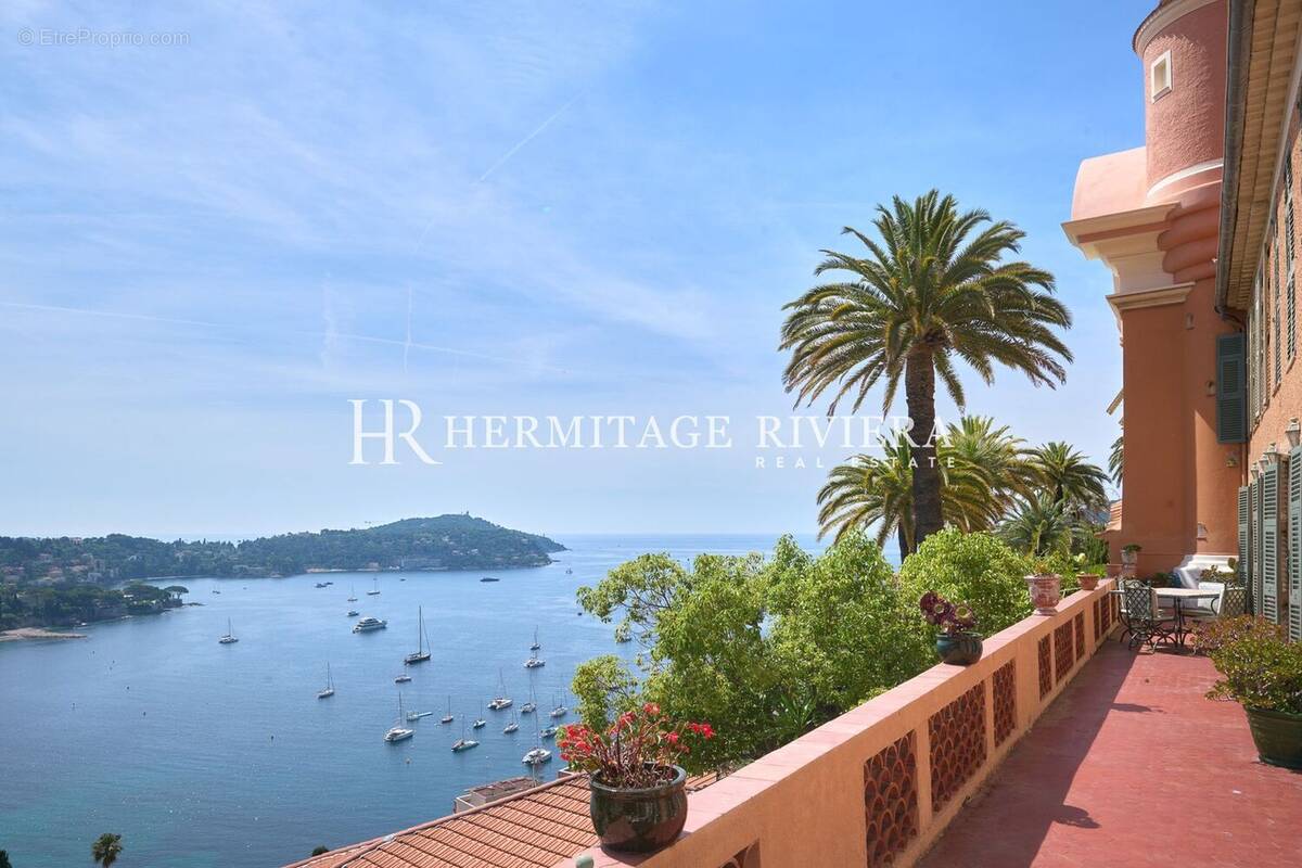 Appartement à VILLEFRANCHE-SUR-MER