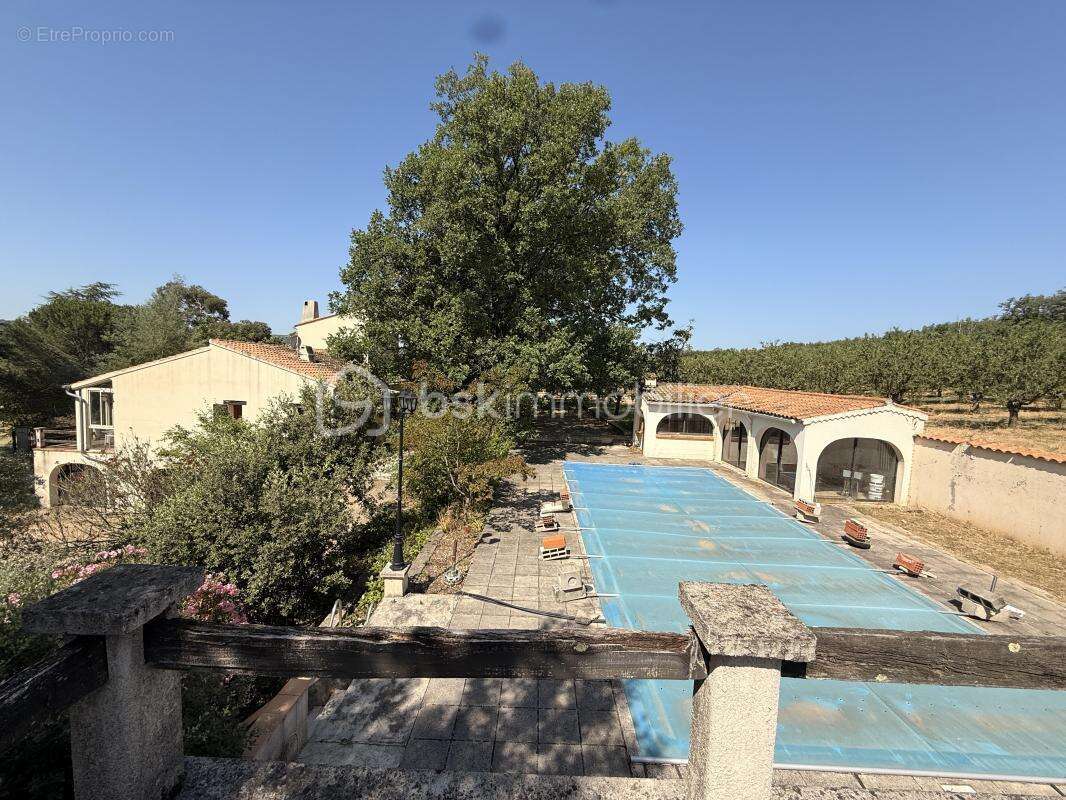 Propriété de caractère sur parc arboré avec piscine et pool-house – Fort potentiel - photo 3