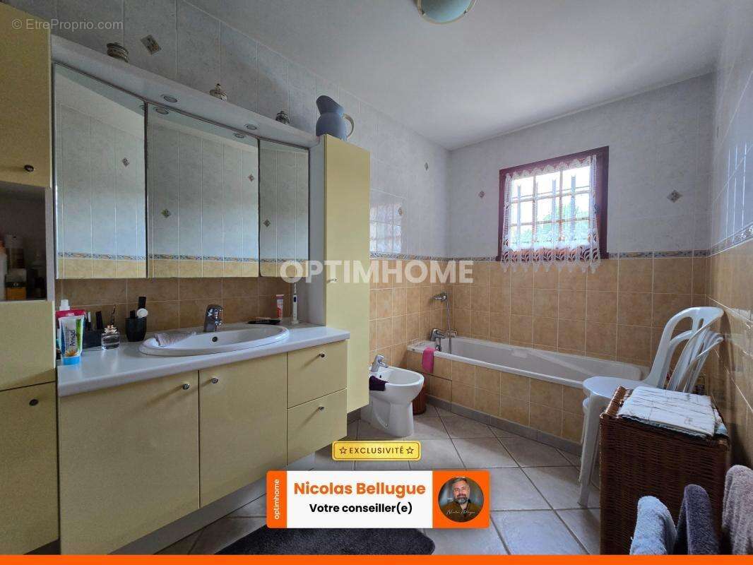 Espace, piscine et jardin : une maison pensée pour la vie de famille - photo 11