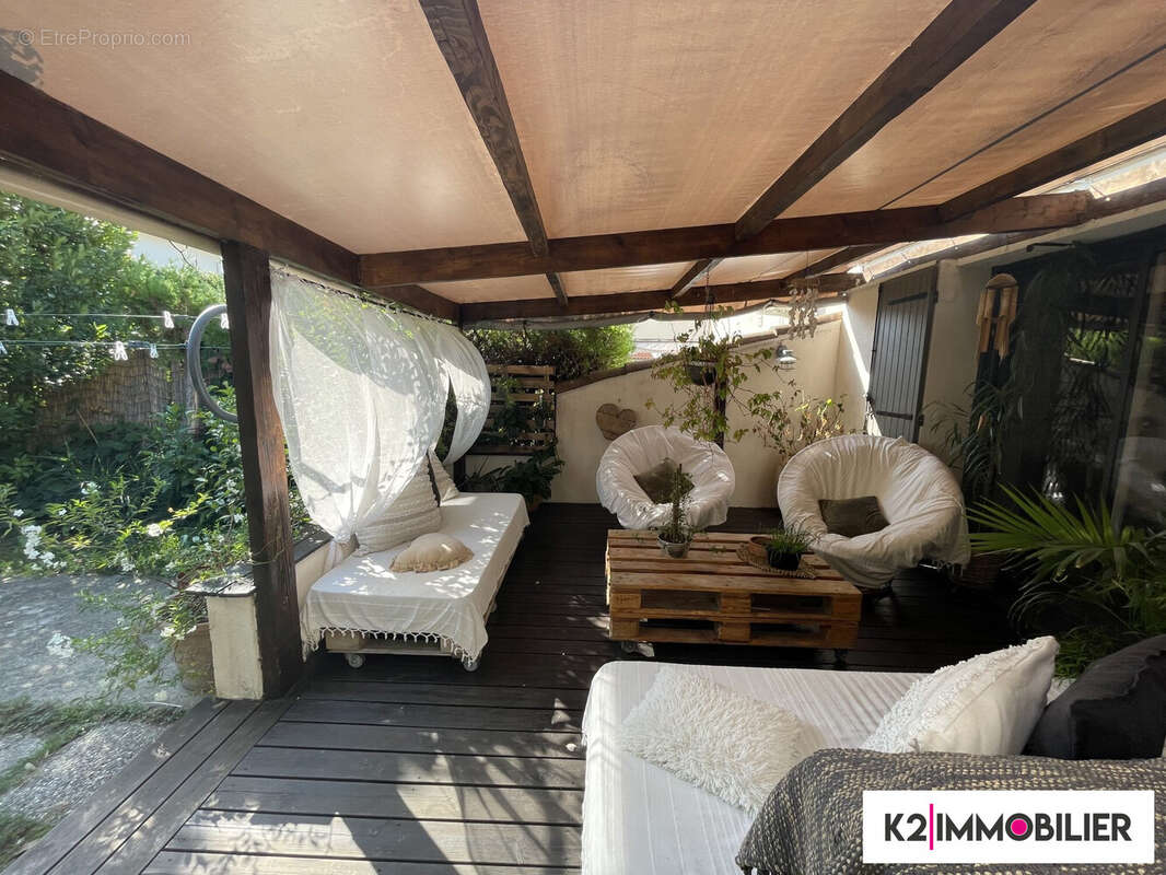 Maison à MONTELIMAR