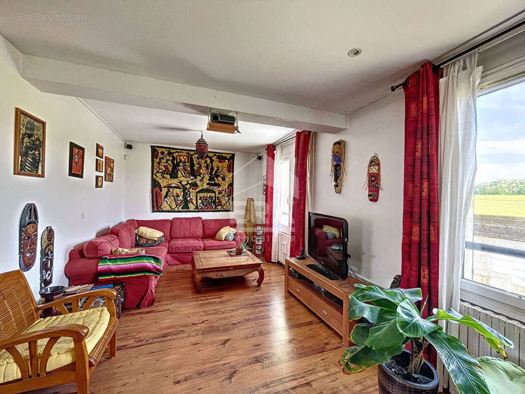 Maison à CHAUMONTEL