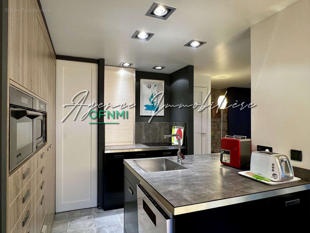 Appartement à SAINT-ETIENNE