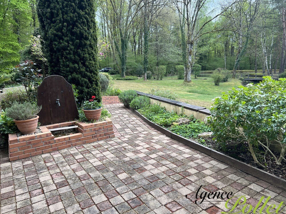 Maison à AUBIGNY-SUR-NERE