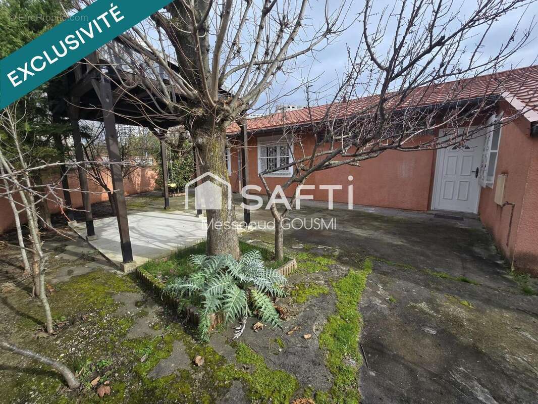 Photo 3 - Maison à VENISSIEUX