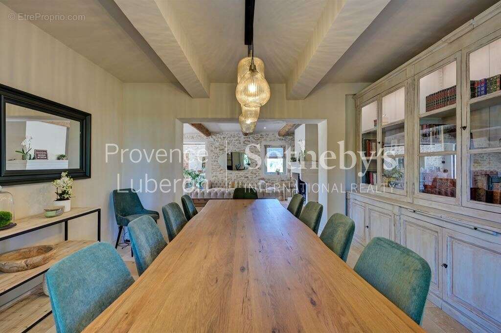 Maison à ROUSSILLON