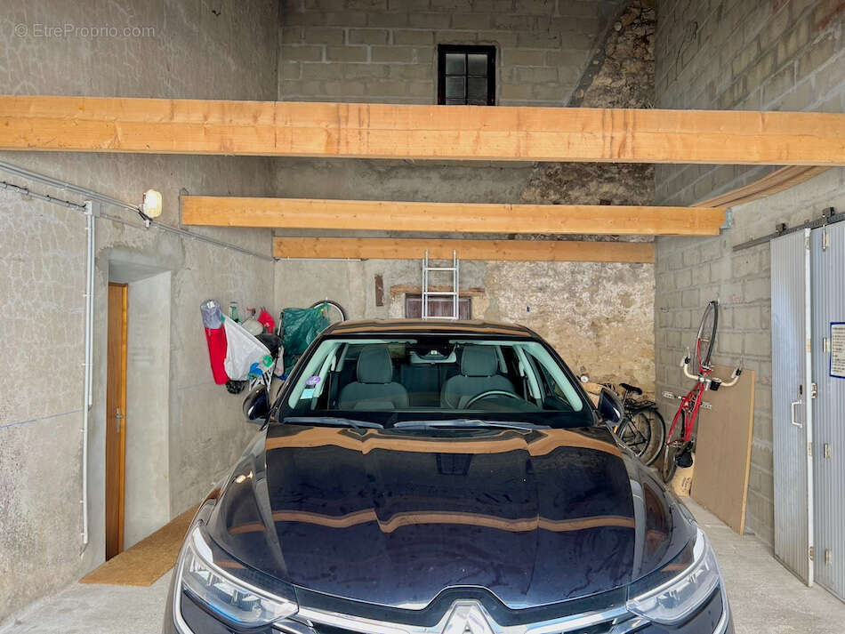 Maison à SAINT-EMILION