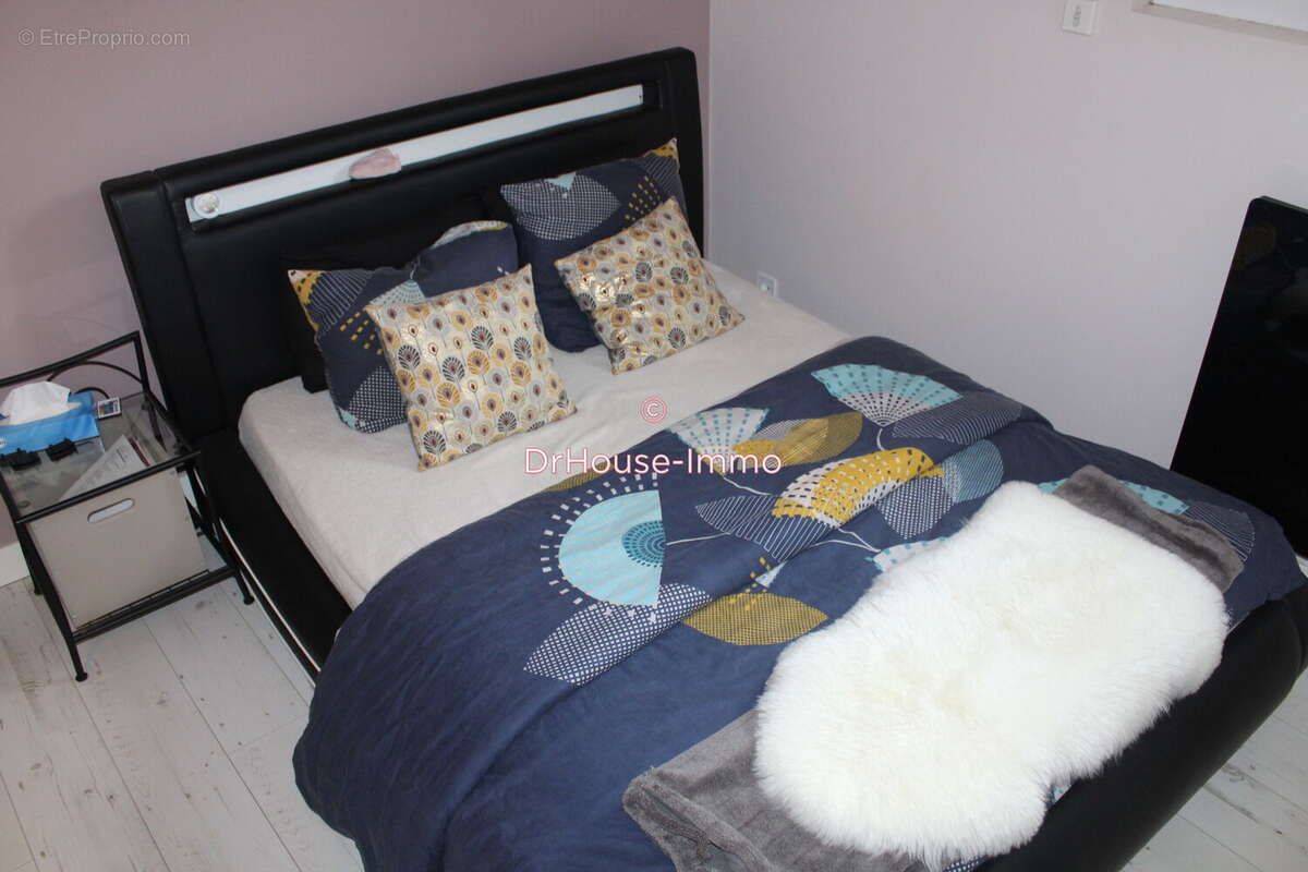 Maison à ROULLET-SAINT-ESTEPHE