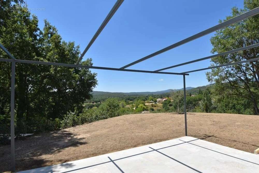 Appartement à MONTAUROUX