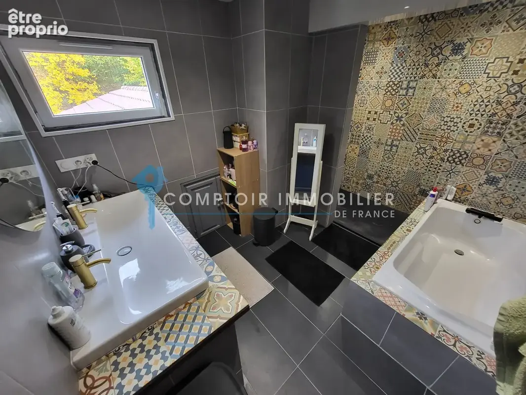 Ardèche (07) A vendre St-Michel-d'Aurance - Superbe Maison individuelle T6 sans travaux (156m2) habitable. - photo 16