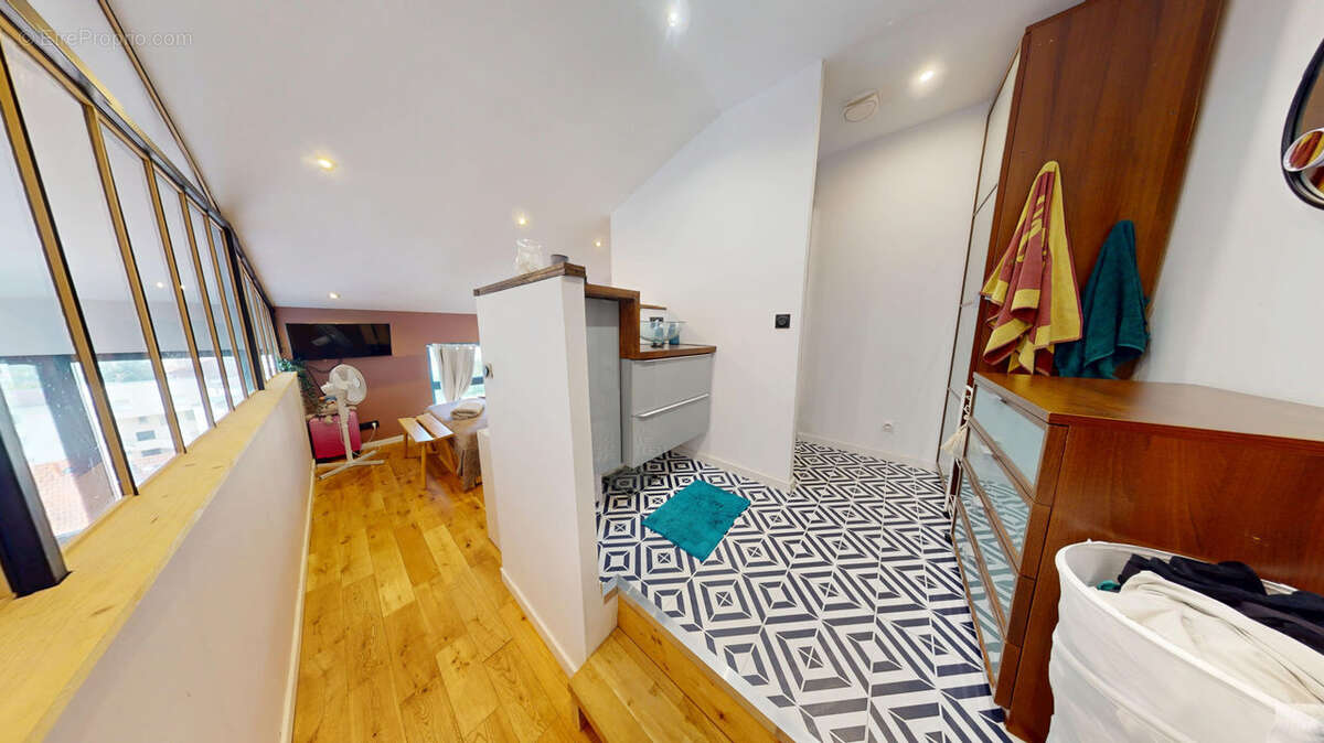 Appartement à SAINT-ETIENNE