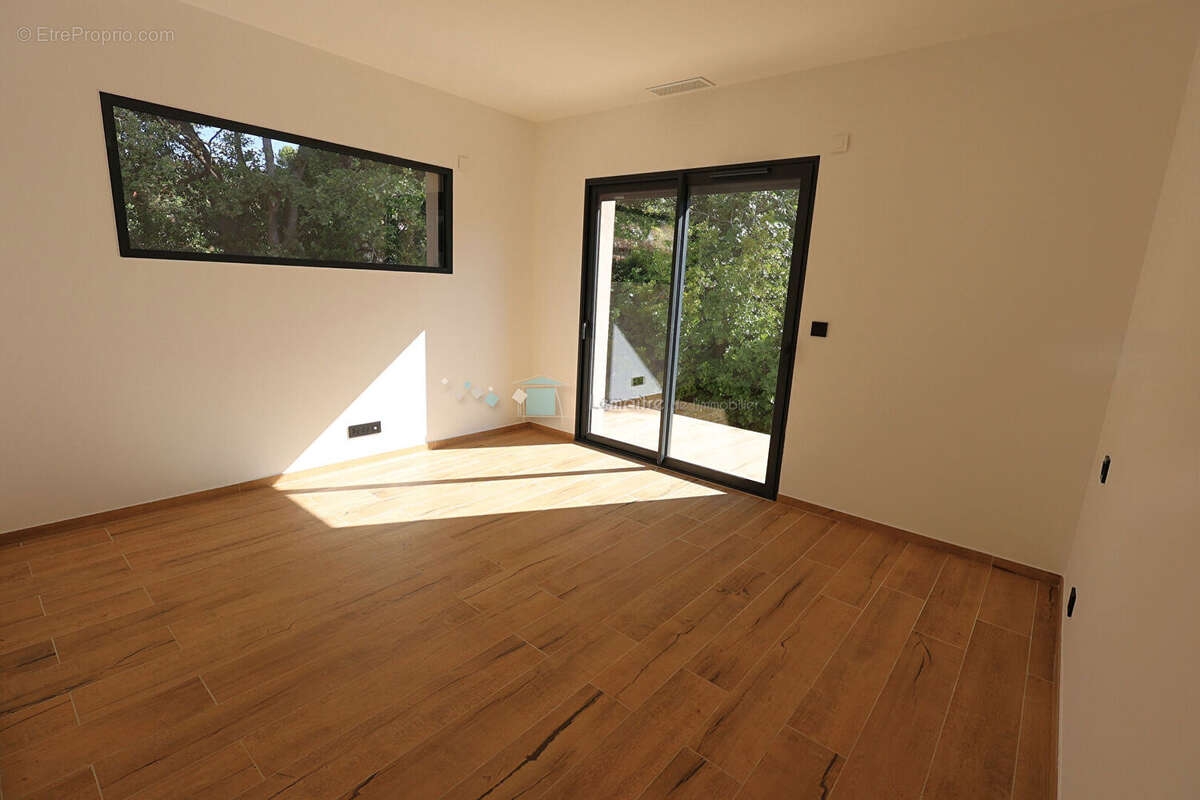Villa de standing neuve 160 m² avec piscine à Mougins Frais de notaire réduits - photo 15