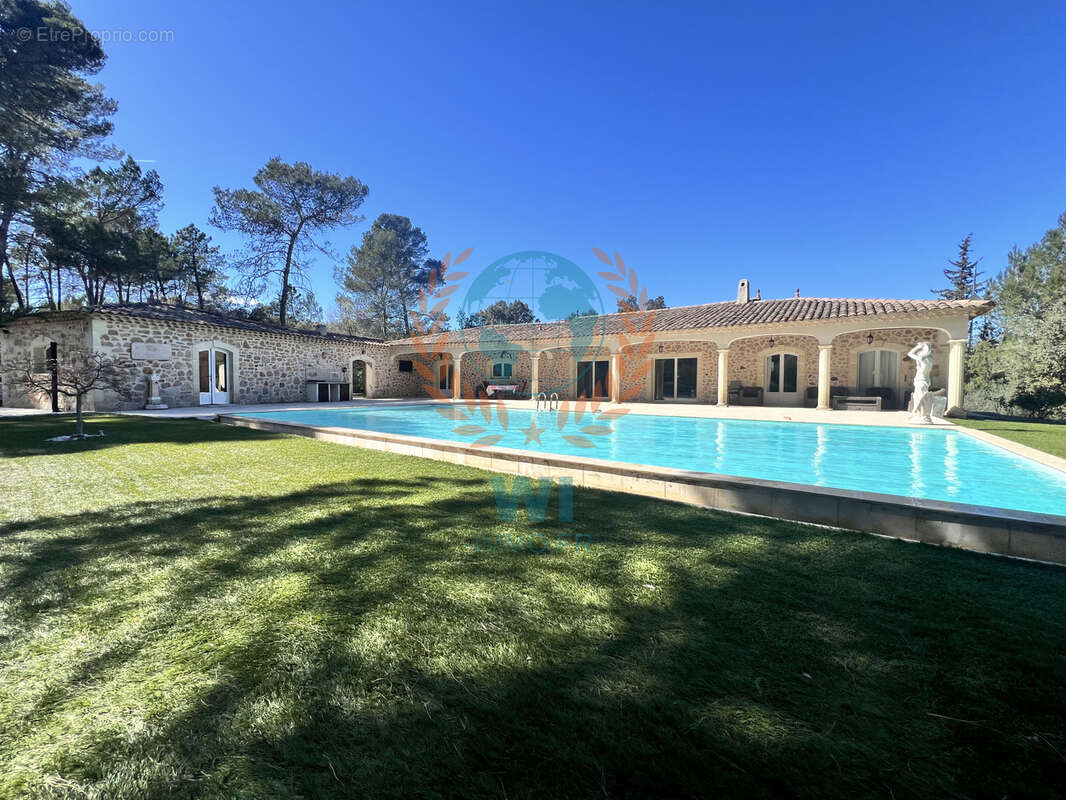 Propriété de charme avec piscine et dépendance - photo 43