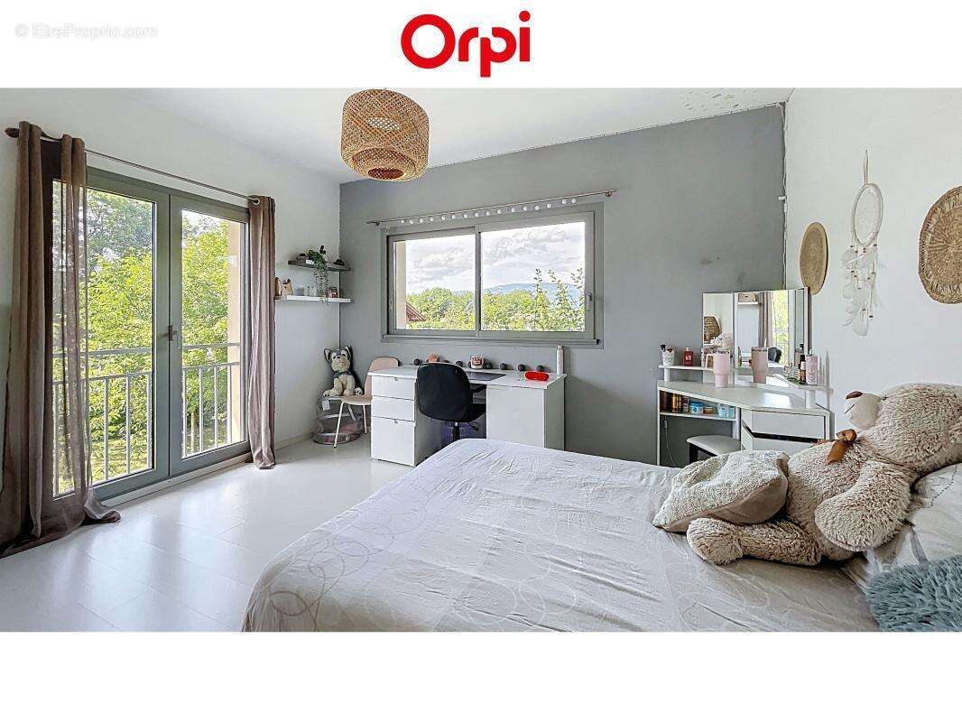 Maison à CRANVES-SALES