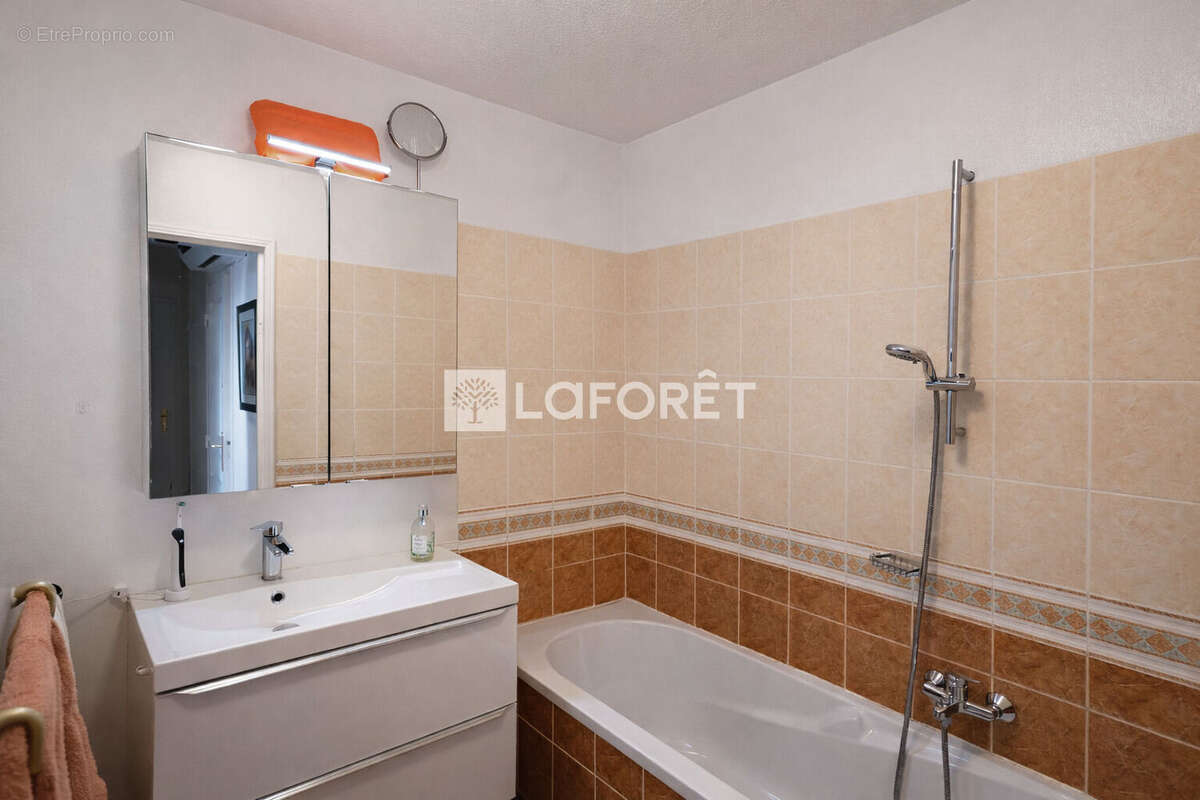 Appartement à VALBONNE