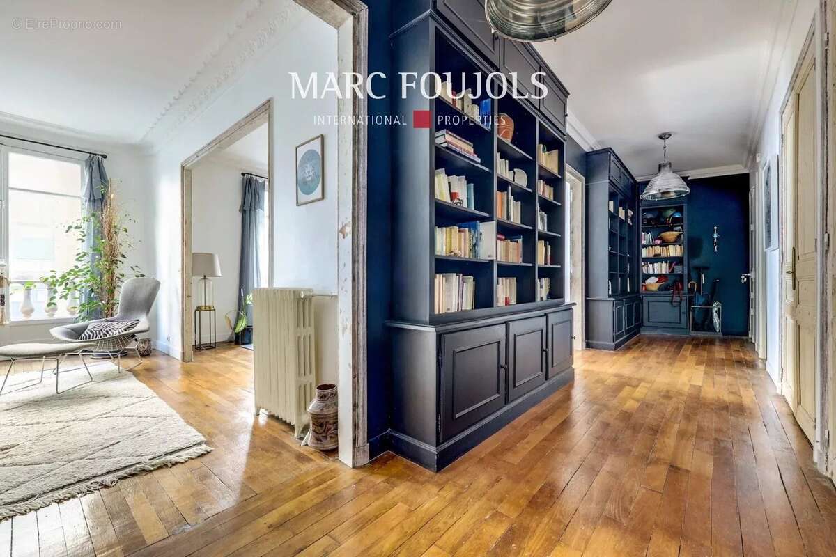 Appartement à PARIS-7E