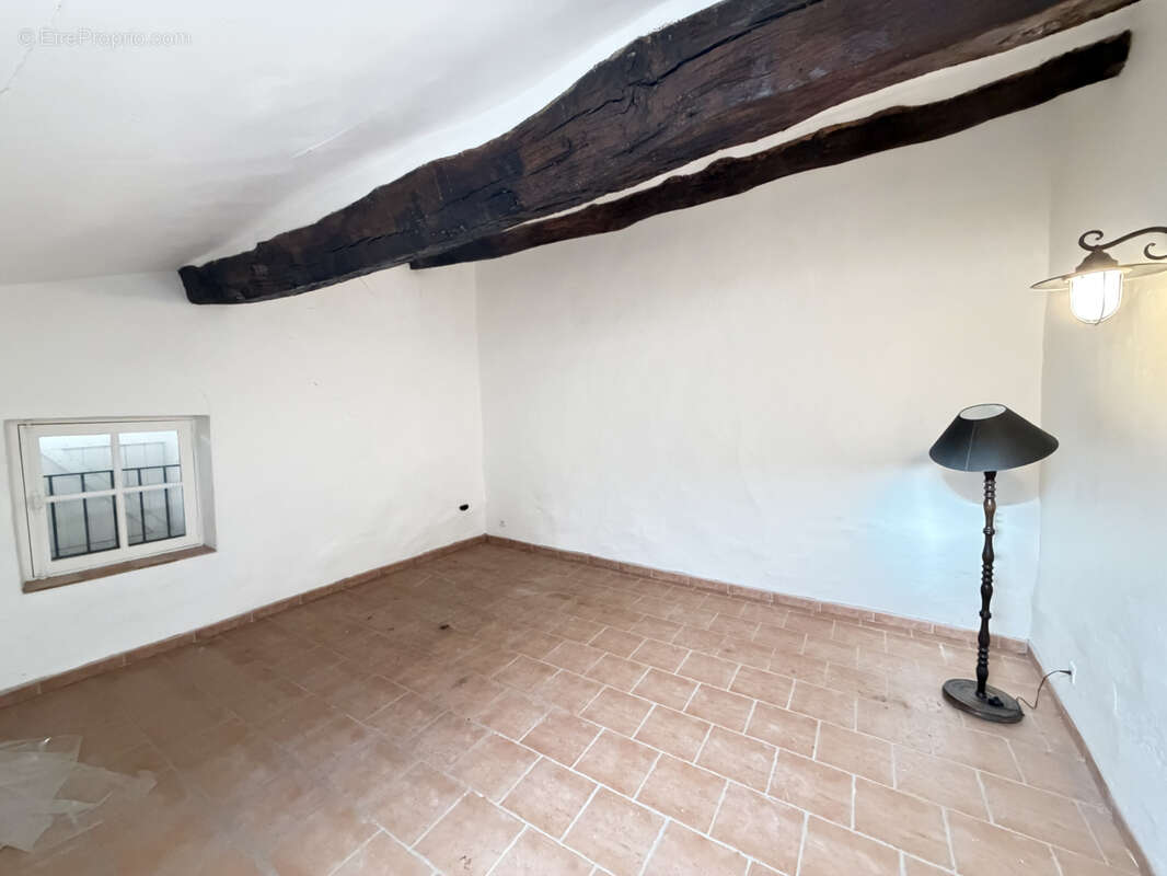 Maison à REGUSSE
