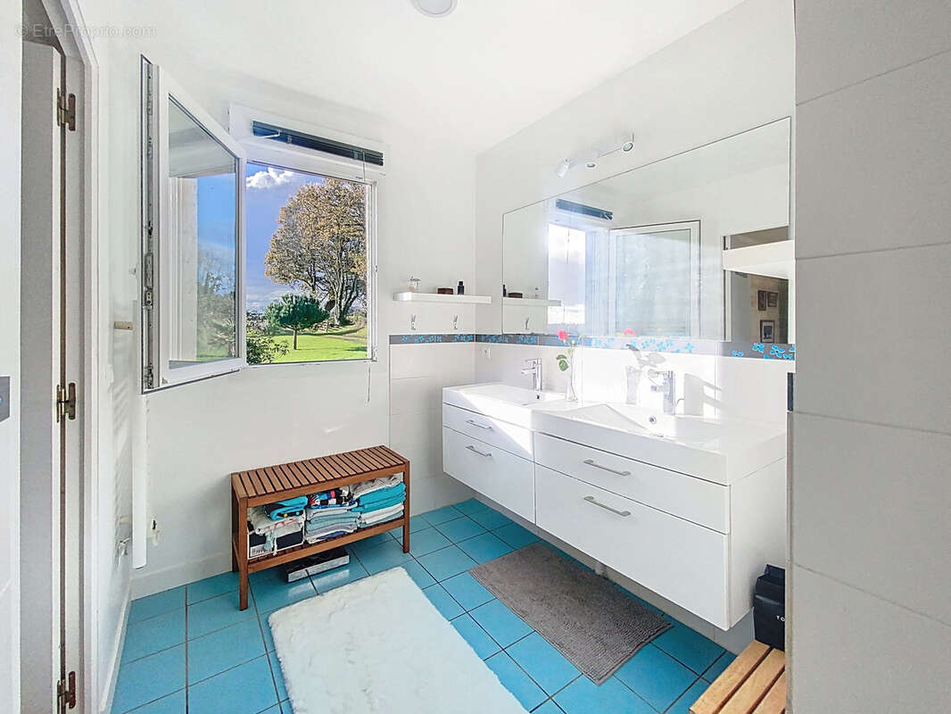 Maison à SAINT-JEAN-DES-CHAMPS