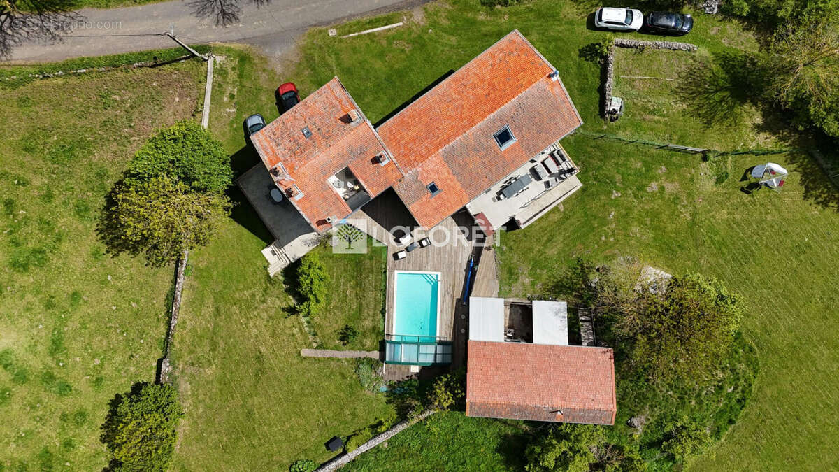 Maison à ALLEYRAC