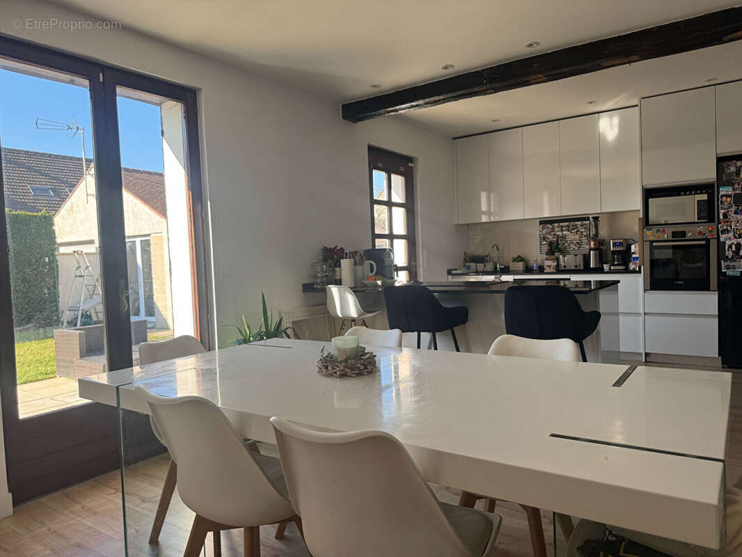 Maison à SARTROUVILLE