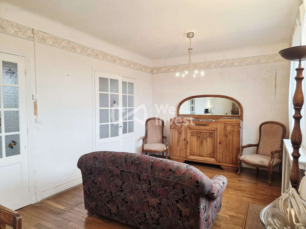Maison à AVALLON