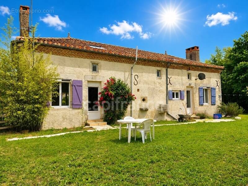 Maison à ADRIERS