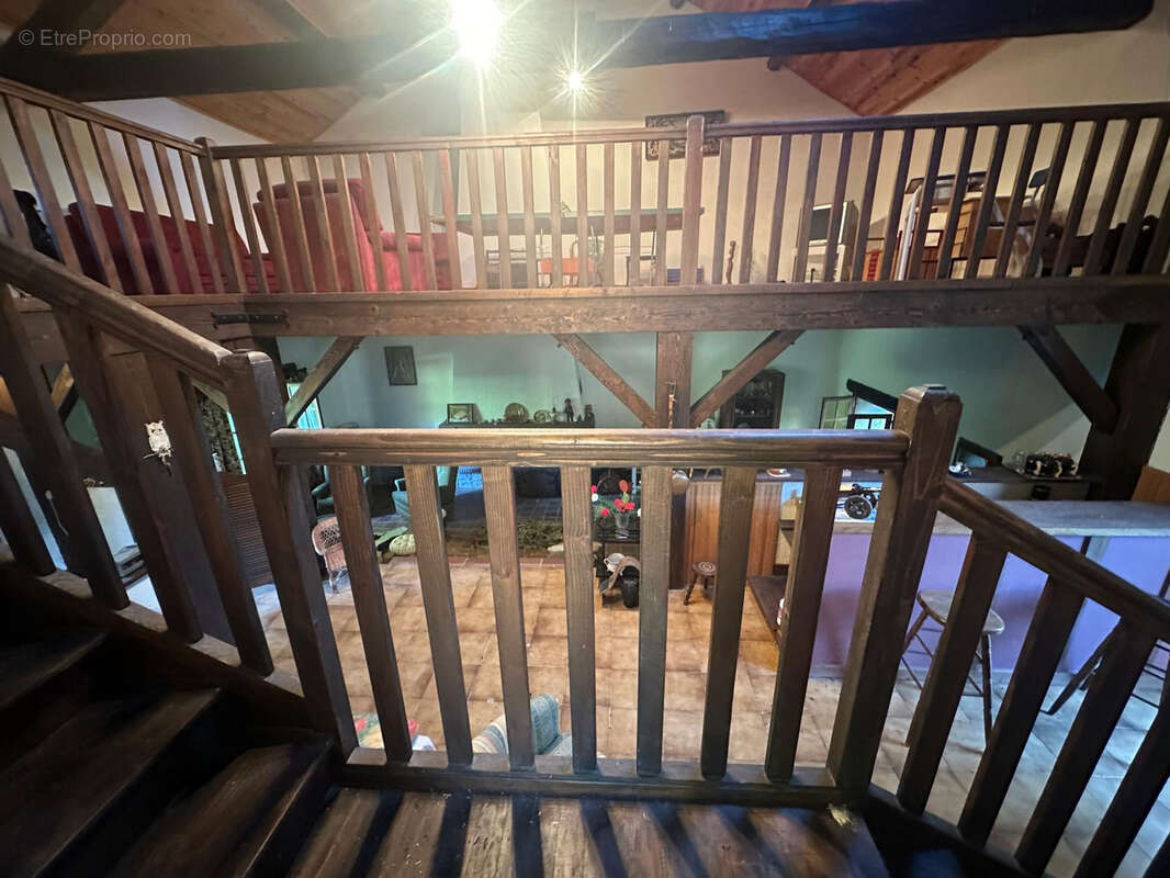 Maison à SAINT-BONNET-DES-QUARTS