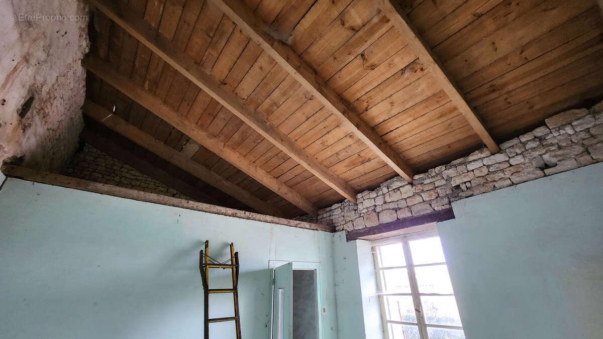 Maison à SAINTE-GEMME-LA-PLAINE