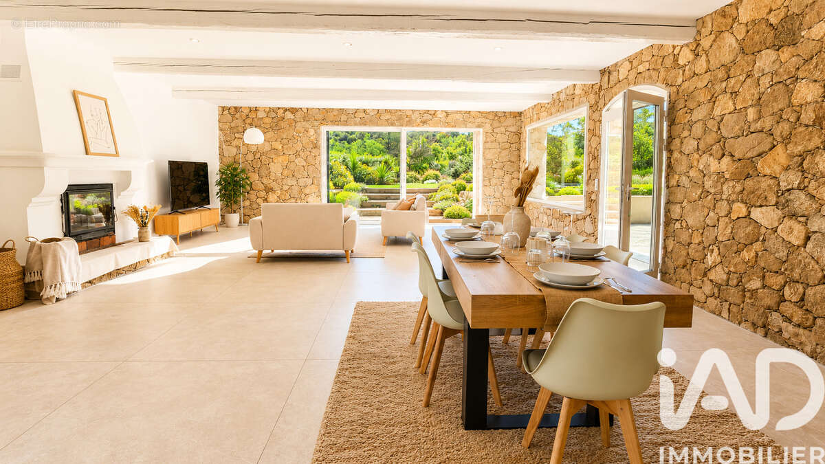 Photo 5 - Maison à PLAN-DE-LA-TOUR