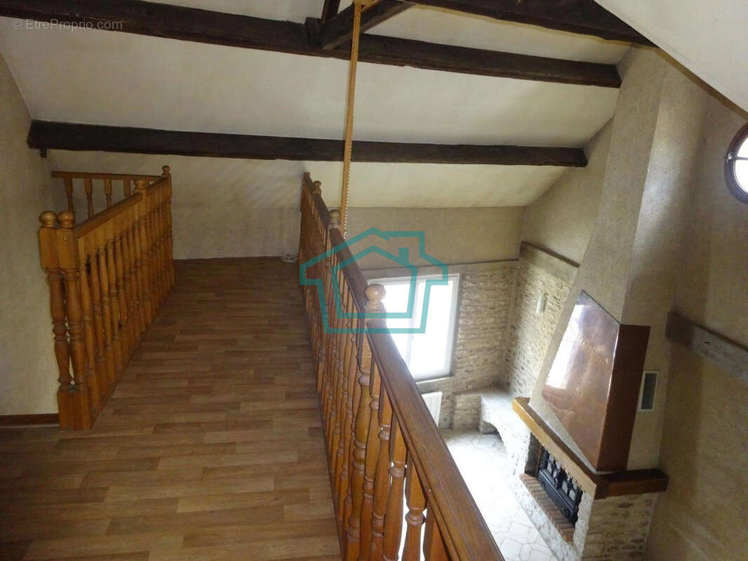 Maison à LA QUEUE-LES-YVELINES