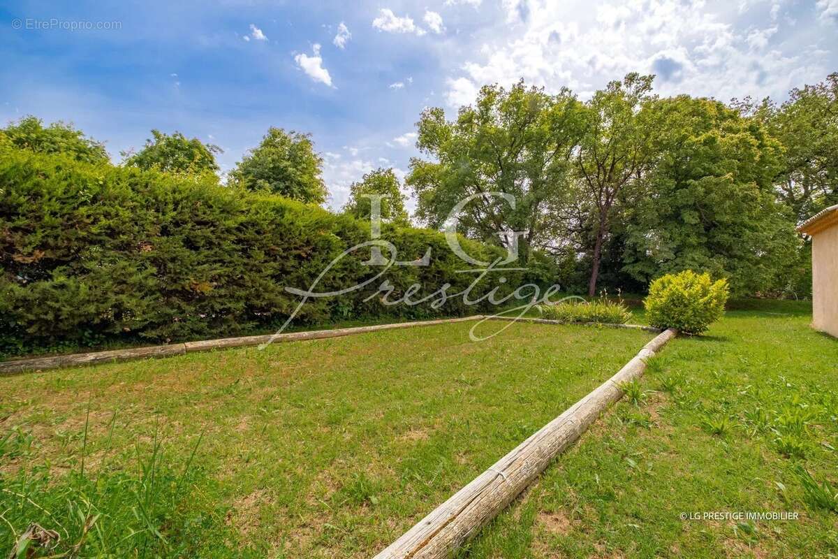 Maison à MONTAUROUX