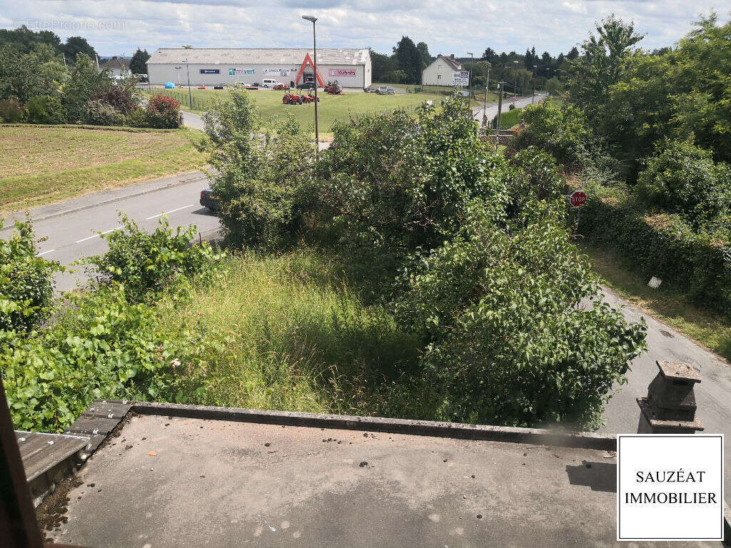 Appartement à SAINT-YRIEIX-LA-PERCHE