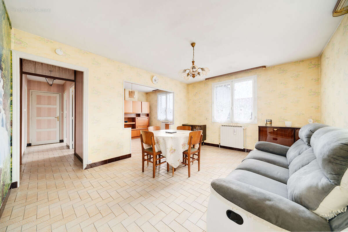 Maison à NEUVES-MAISONS