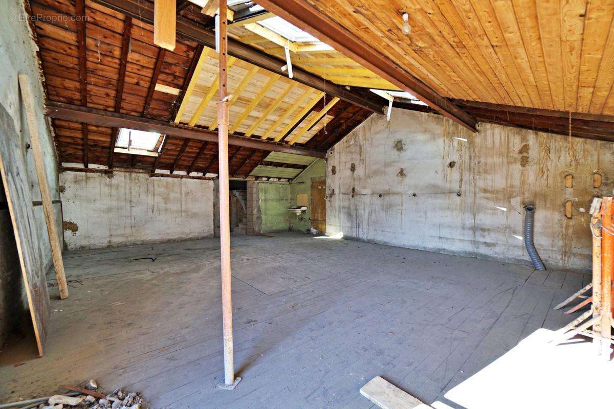 Appartement à QUINCIEUX