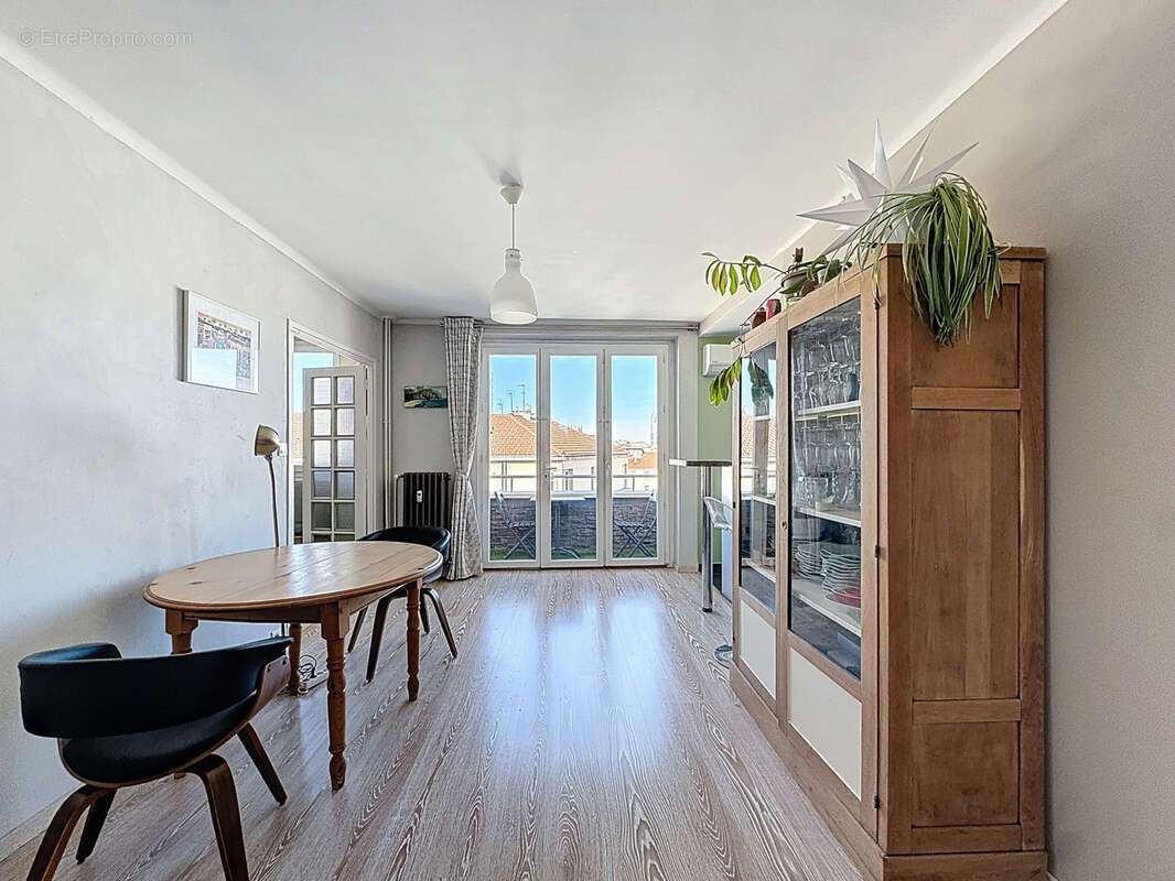 Appartement à LYON-7E