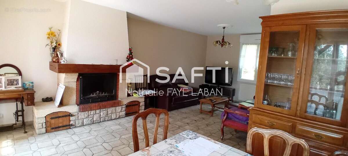 Photo 2 - Maison à CHATELLERAULT