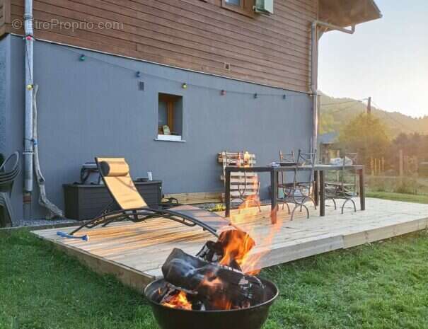 Maison à LA RIVIERE-ENVERSE