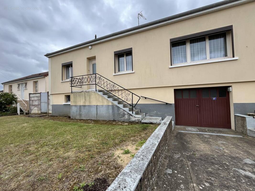Maison à CONNERRE