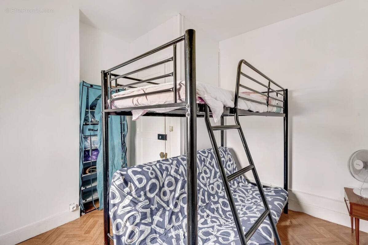 Appartement à PARIS-8E