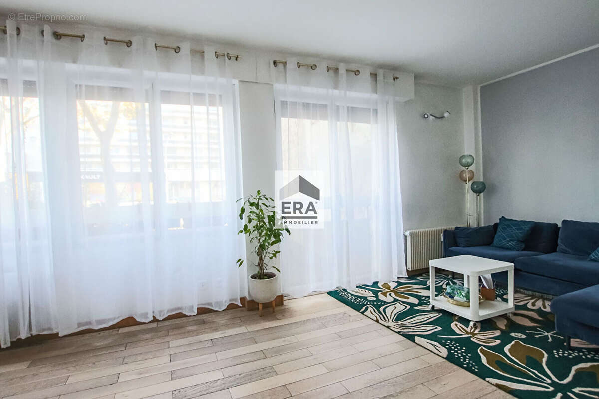 Appartement à MONTROUGE