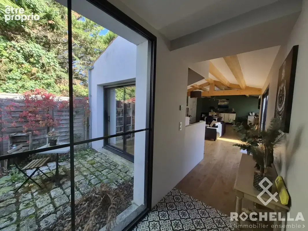 Maison 5 pièces 152 m² à vendre à Saint-Sauveur-D'aunis (17540) - photo 2