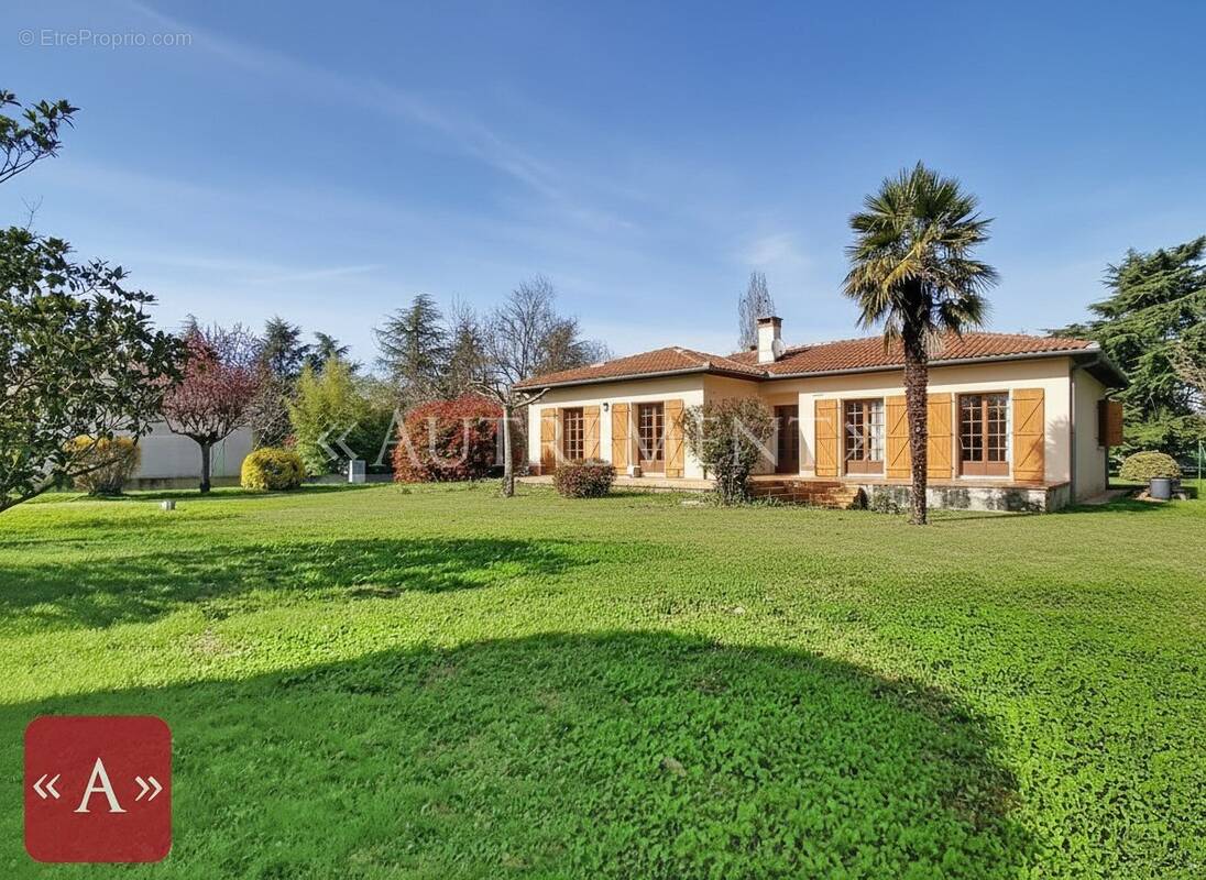 Maison à SAINT-SULPICE