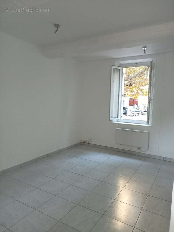 À acheter à Toulon (83) : appartement T1 loué - photo 5