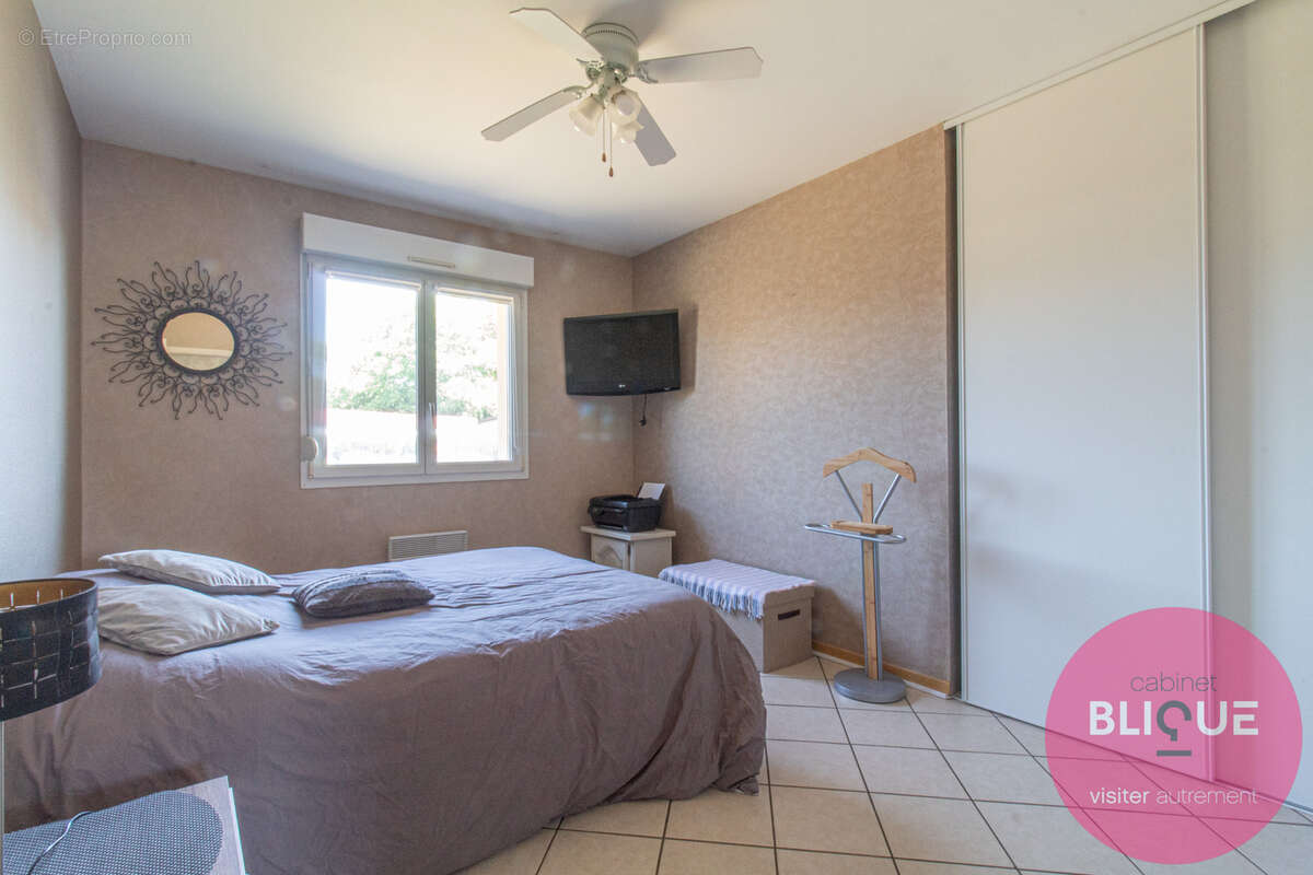 Plain-pied, grand jardin et garages xxl : ici, l'espace a pris ses aises ! - photo 17