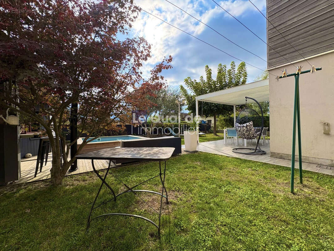 Appartement à CROLLES